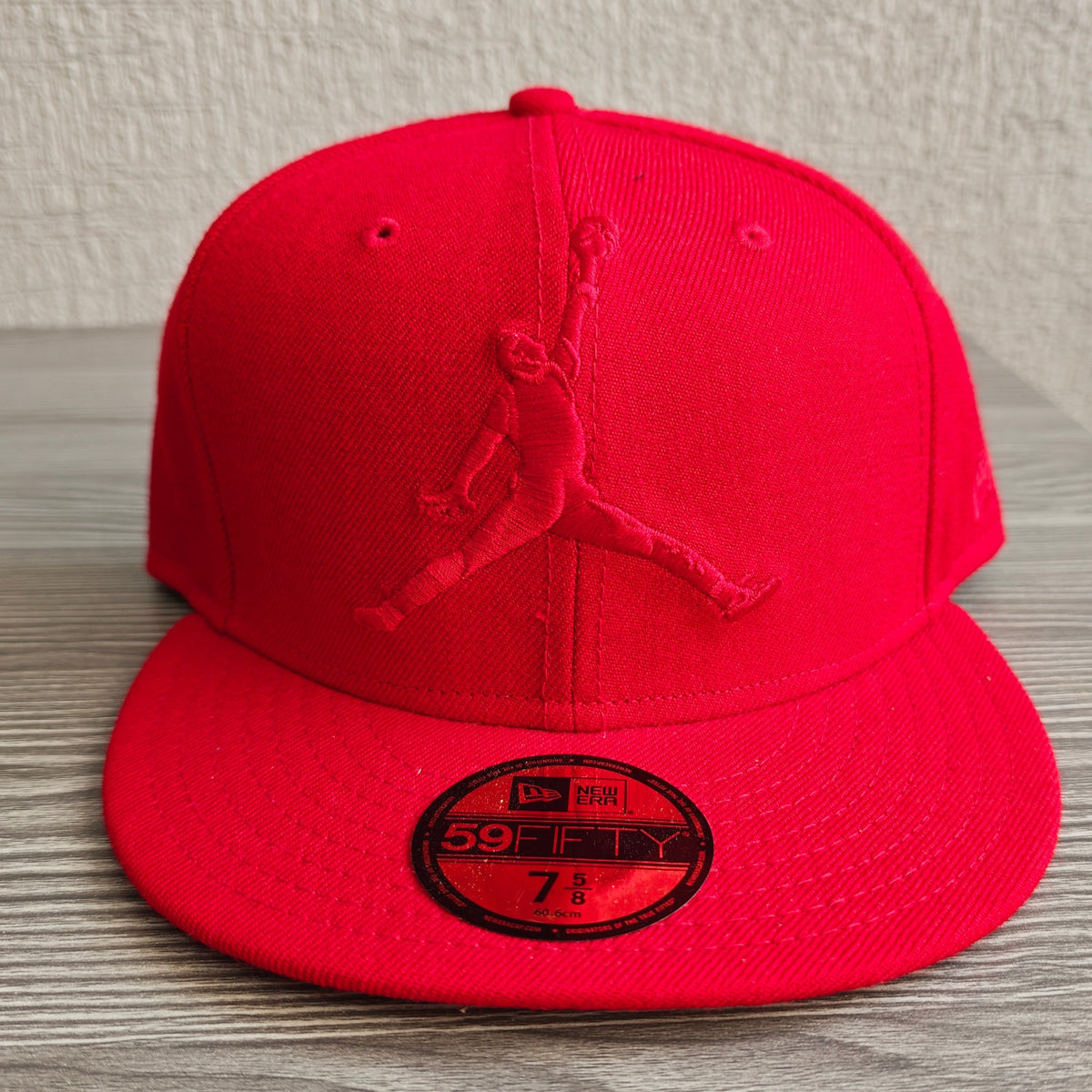 Gorra Jordan x New Era roja 7⅝