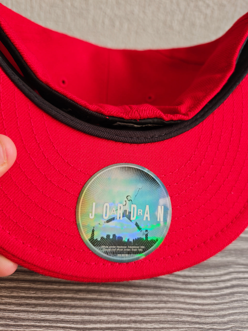 Gorra Jordan x New Era roja 7⅝